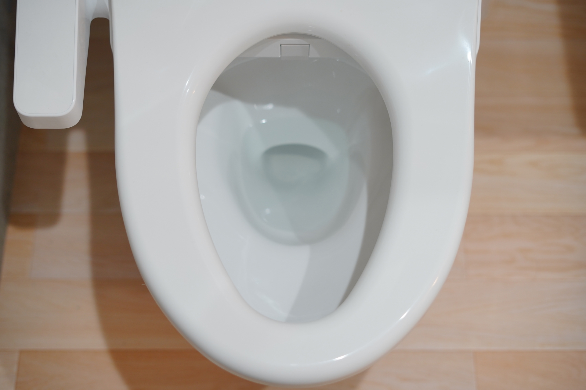 【埼玉県】トイレ便器に少量の水が流れて止まらない時の対処法と修理 埼玉水道修理サービス