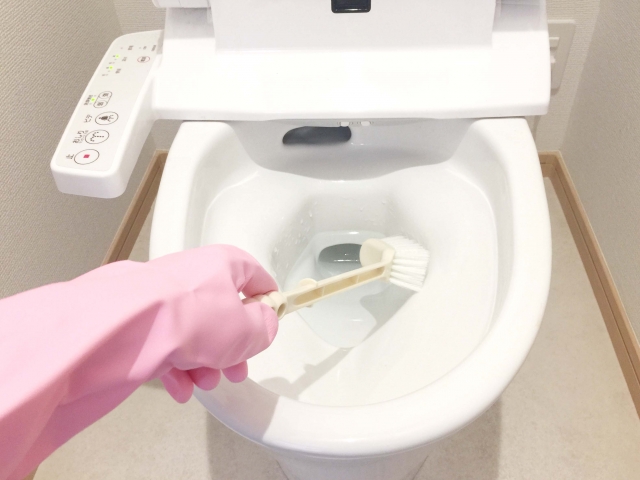 埼玉でトイレの掃除ブラシが折れたトイレつまり修理の工事例 埼玉水道修理サービス
