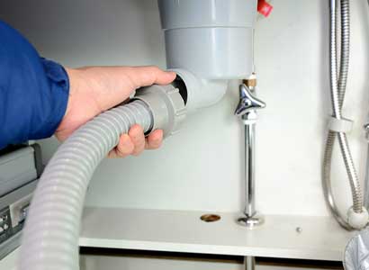 キッチン排水管・排水パイプのつまり 高圧洗浄車